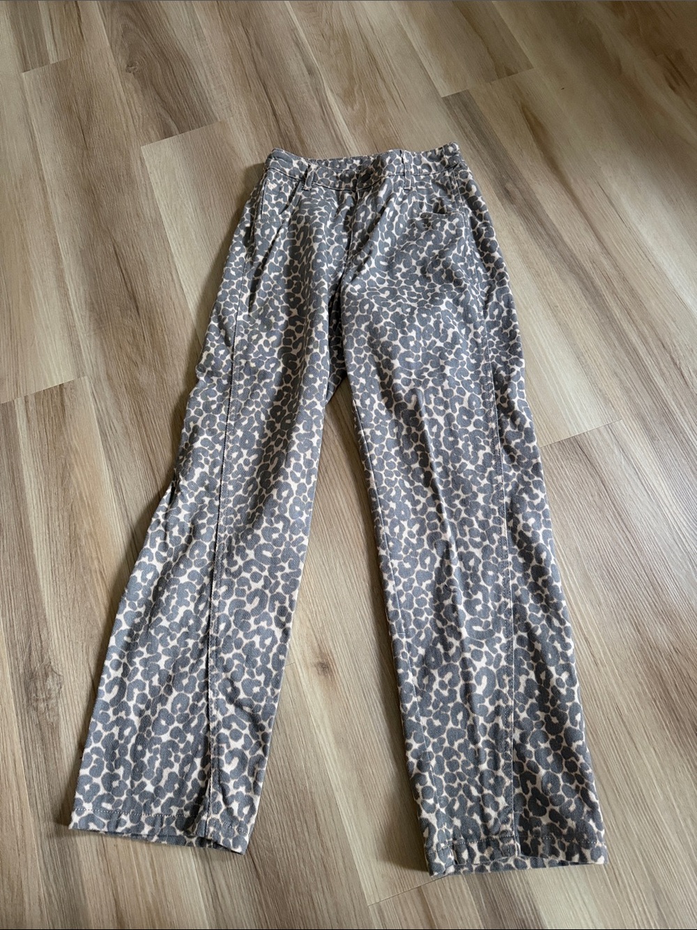 Wild Fable Women’s Beige Leopard-Print Straight Leg Pants